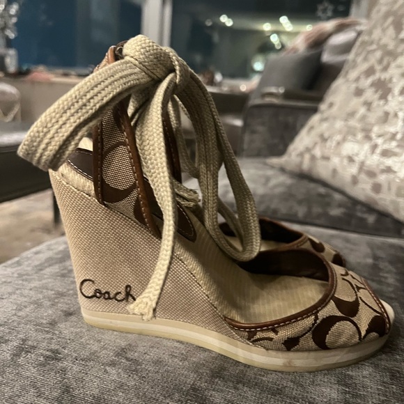 Authentic Coach Wedge Sandals (brown) - Picture 4 of 5